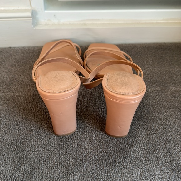 Nude Heels - Picture 3 of 3